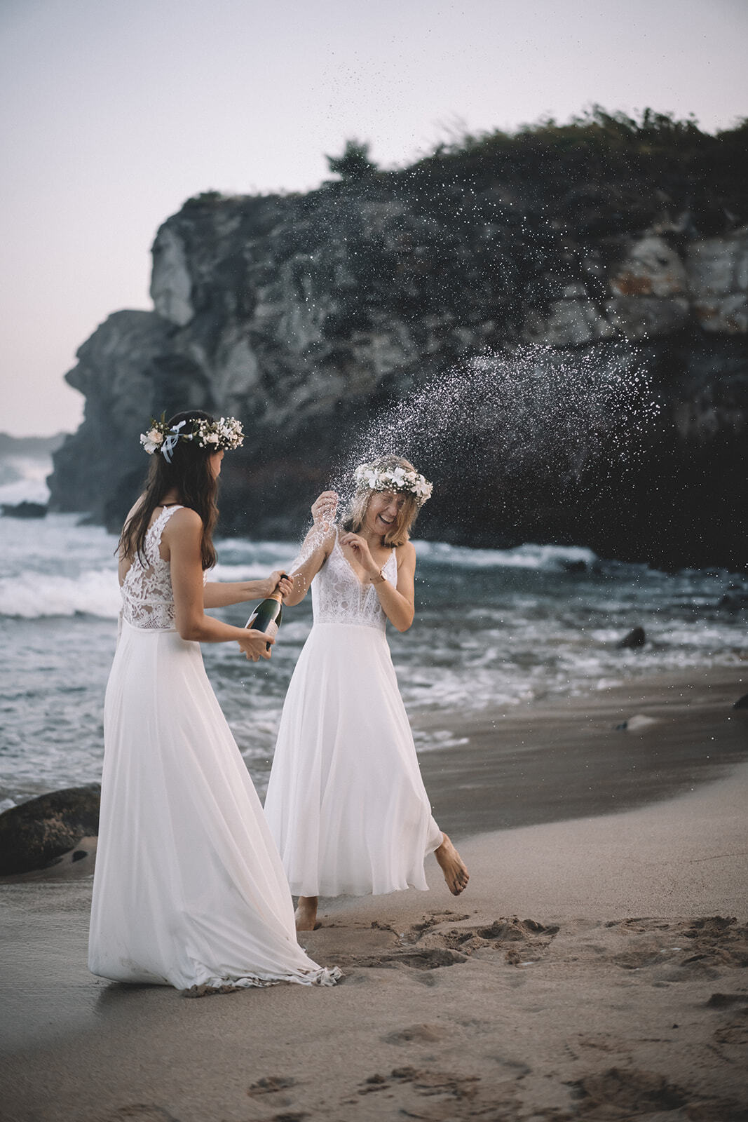 Corinna + Lara